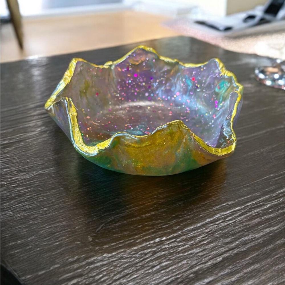 Abstract Handmade Resin Bowl - Picture 2 of 5